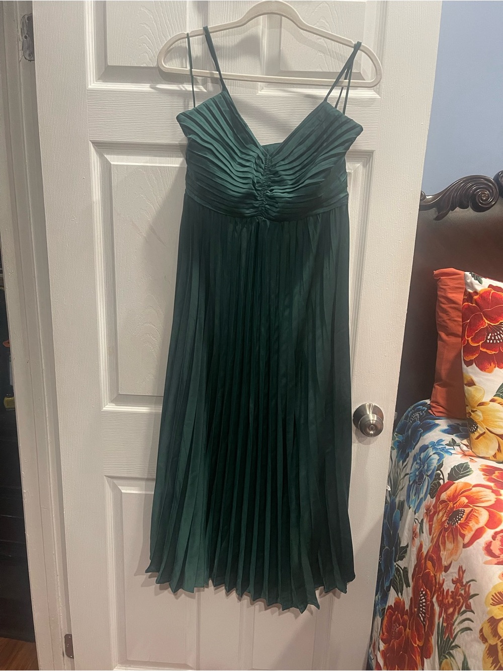 YH & CO Emerald Green Pleated Spaghetti-Strap Midi Dress size 14 / XL